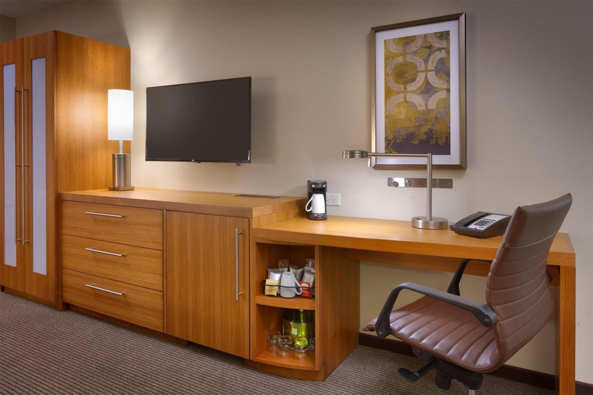 Hyatt Place Park Hotel 3*