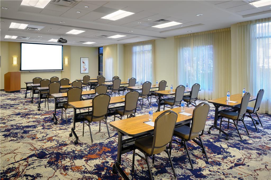 Hyatt Place Park Hotel 3*