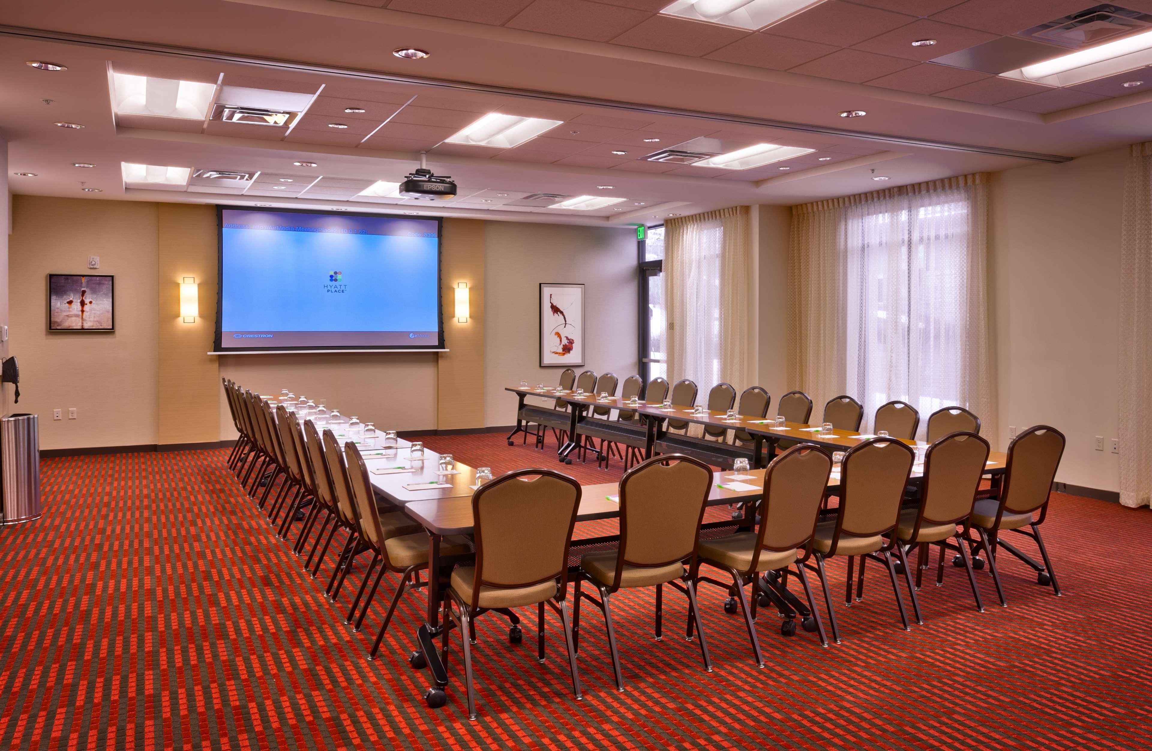 Hyatt Place 3*